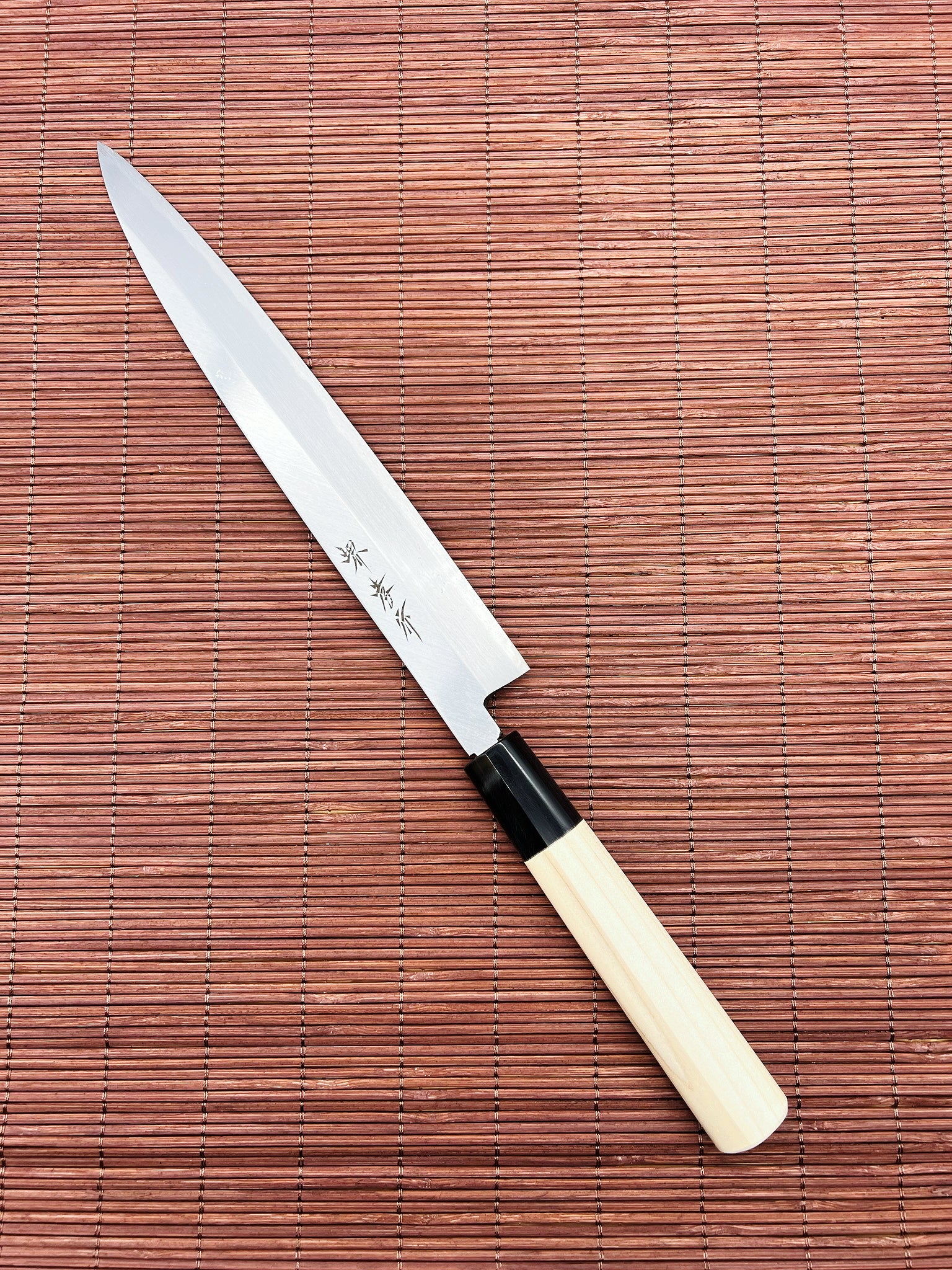 Sakai Takayuki Kasumitogi Buffalo Tsuba (White Paper Steel#3) Yanagiba 240mm